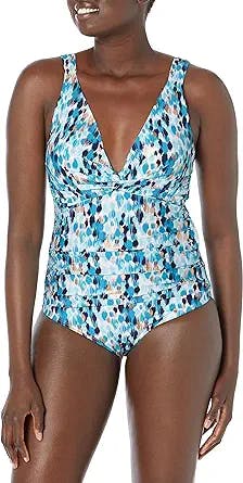 Making a Splash with La Blanca: A Tankini Swimsuit Top Review